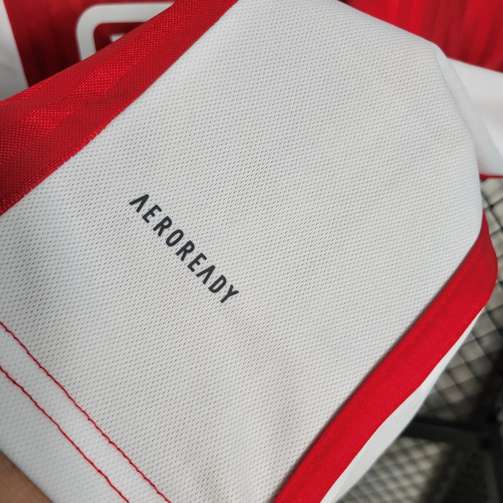 Ajax Home Trikot 2023-2024 - Rot Ajax Home Trikot 2023-2024 - Rot