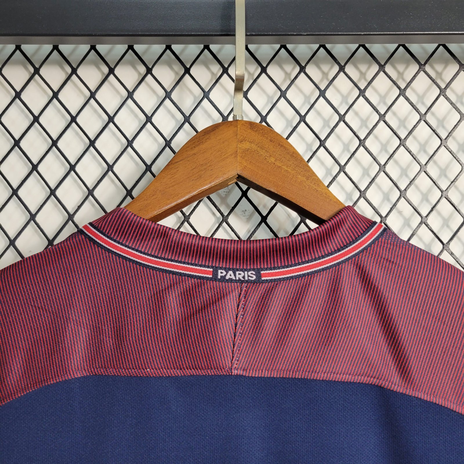 Paris Saint-Germain Retro Home Trikot 2017-2018 Paris Saint-Germain Retro Home Trikot 2017-2018