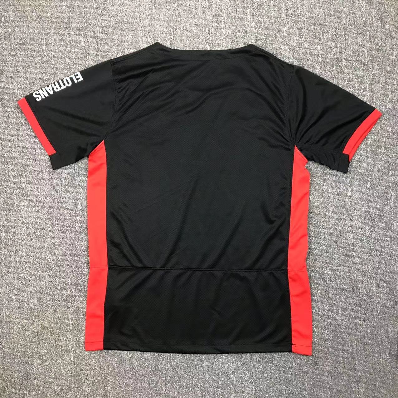 Eintracht Frankfurt Away Trikot 2024-2025 - Schwarz Eintracht Frankfurt Away Trikot 2024-2025 - Schwarz