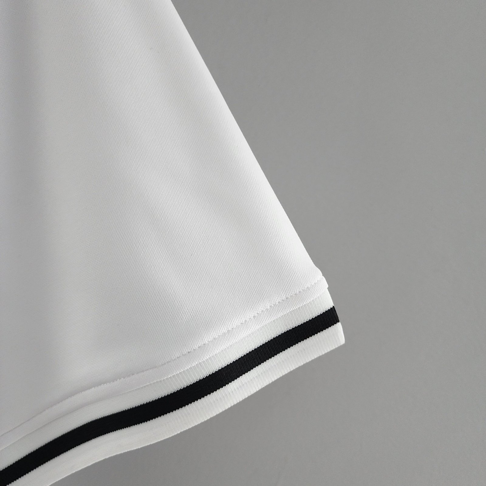 Eintracht Frankfurt Sebastian Rode 17 Trikot Heim 2022-2023 Eintracht Frankfurt Sebastian Rode 17 Trikot Heim 2022-2023