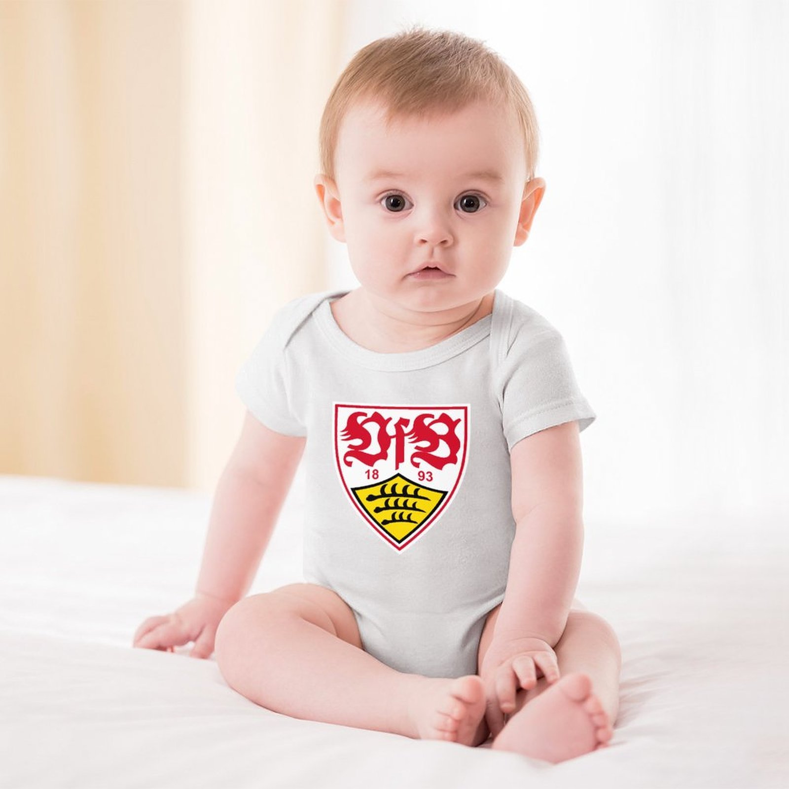 VfB Stuttgart Baby Bodysuit Strampler Schlafanzug Mit Kurzen Ärmeln VfB Stuttgart Baby Bodysuit Strampler Schlafanzug Mit Kurzen Ärmeln