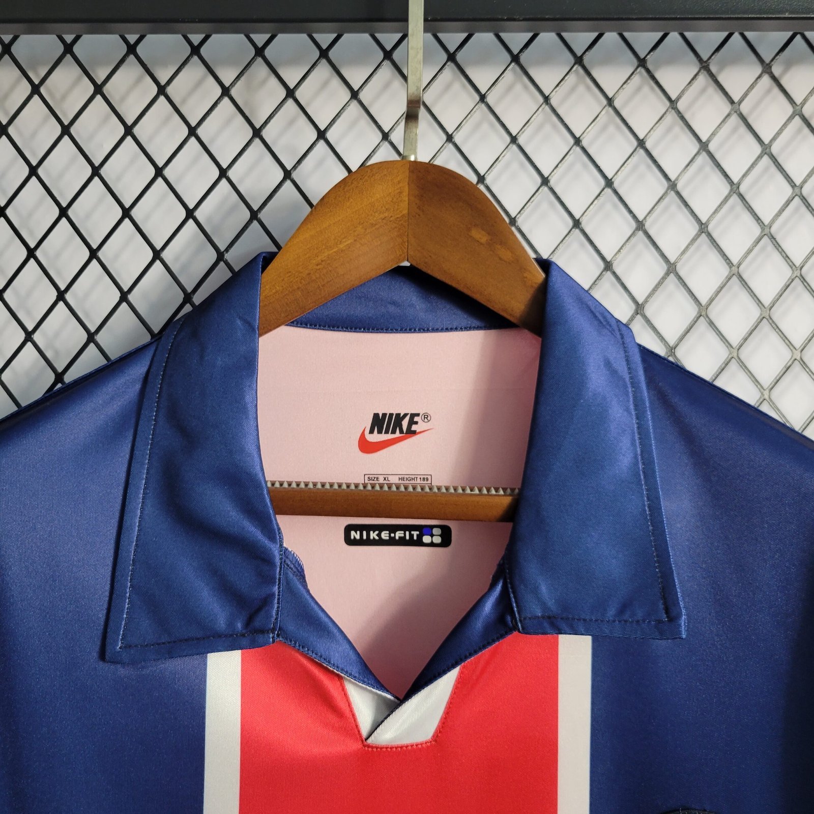 Paris Saint-Germain Retro Home Trikot 1998-1999 Paris Saint-Germain Retro Home Trikot 1998-1999