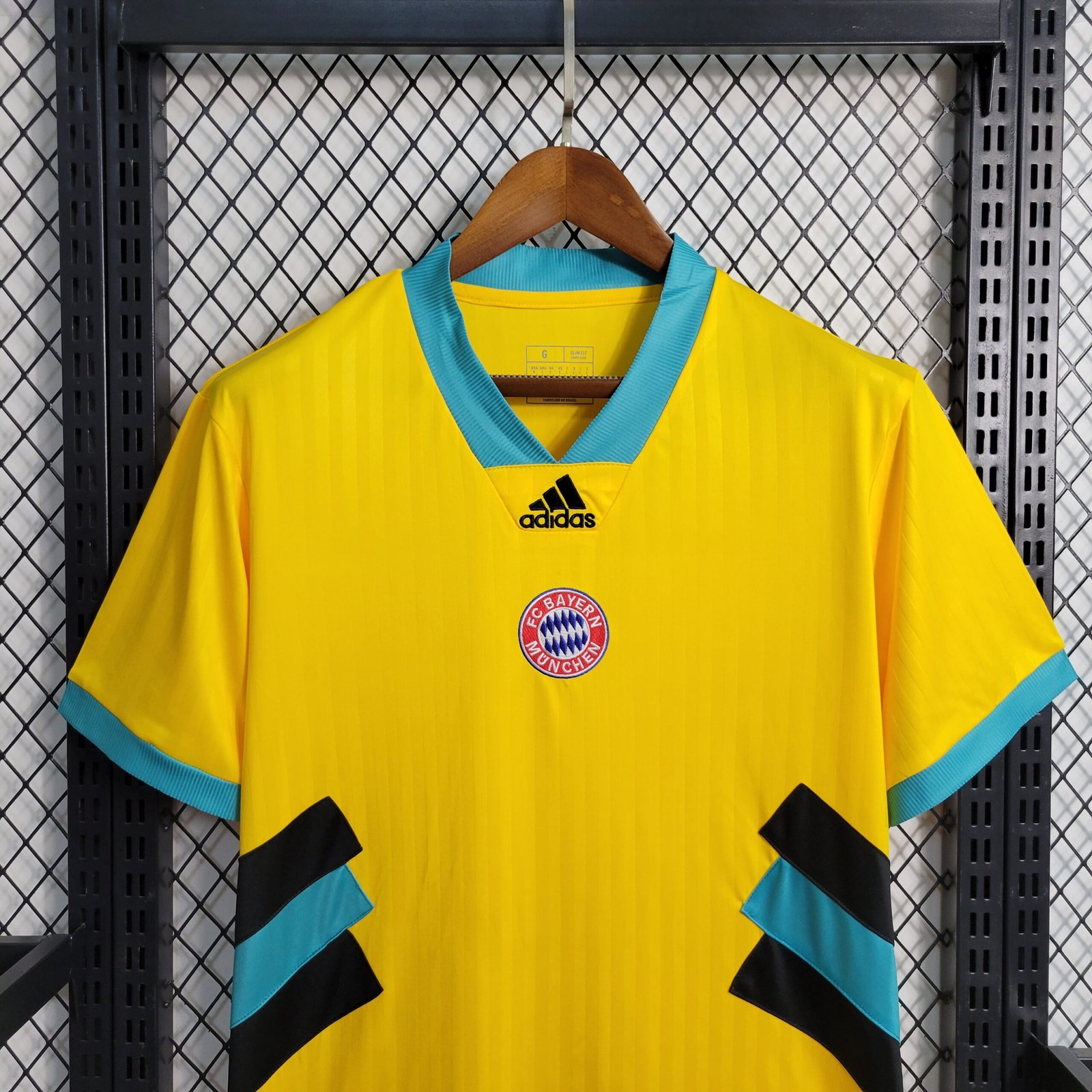 FC Bayern München Icon Trikot Herren 2023-2024 - Gelb FC Bayern München Icon Trikot Herren 2023-2024 - Gelb