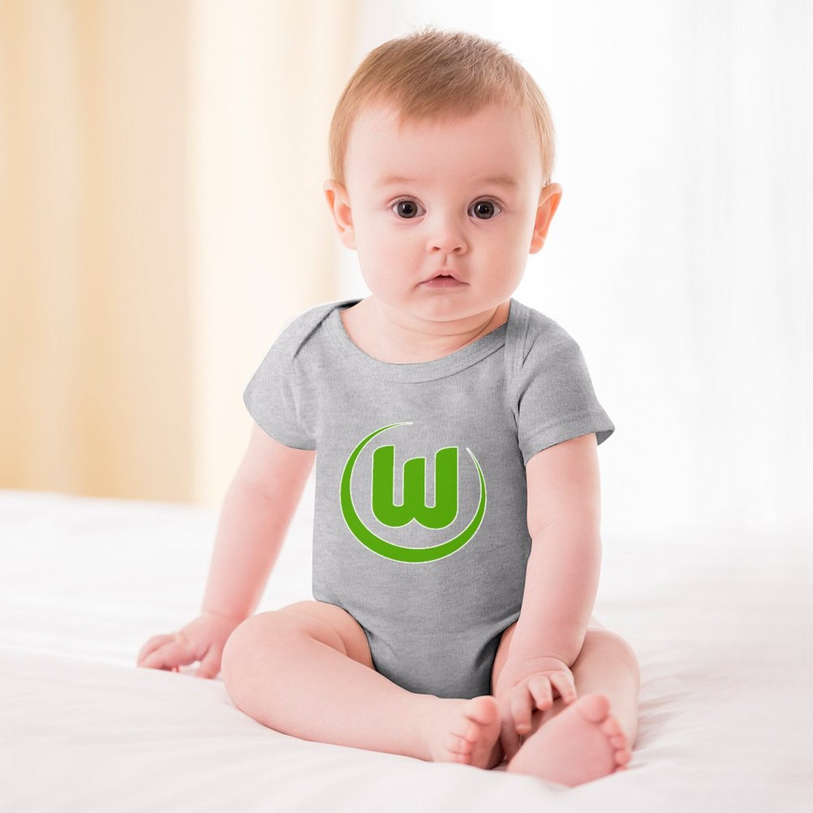 VfL Wolfsburg Baby Bodysuit Strampler Schlafanzug Mit Kurzen Ärmeln VfL Wolfsburg Baby Bodysuit Strampler Schlafanzug Mit Kurzen Ärmeln
