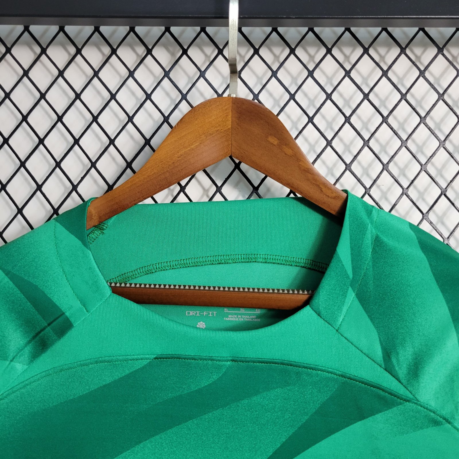 Paris Saint-Germain Torwart Trikot Langarm 2023-2024 - Grün Paris Saint-Germain Torwart Trikot Langarm 2023-2024 - Grün