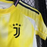 Juventus Cristiano Ronaldo 7 Auswärtstrikot Kinder 2024-2025