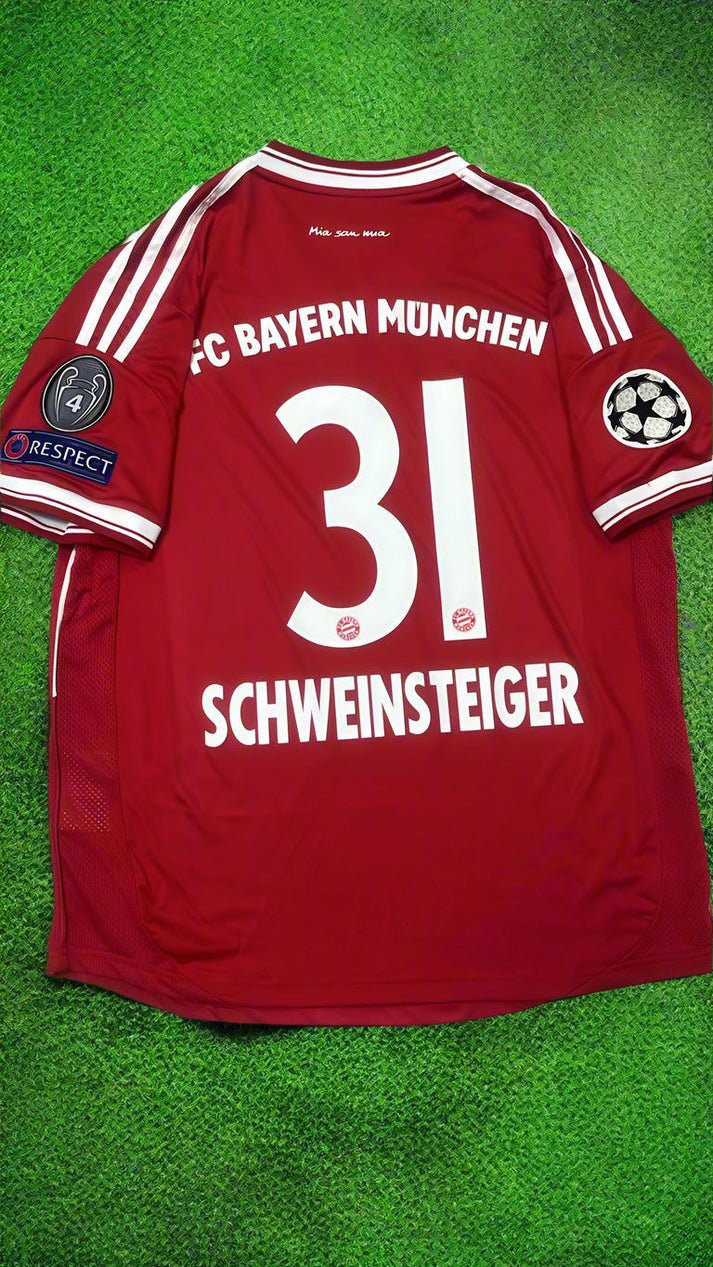 FC Bayern München Bastian Schweinsteiger 31 Retro UCL Home Trikot 2013-2014 FC Bayern München Bastian Schweinsteiger 31 Retro UCL Home Trikot 2013-2014