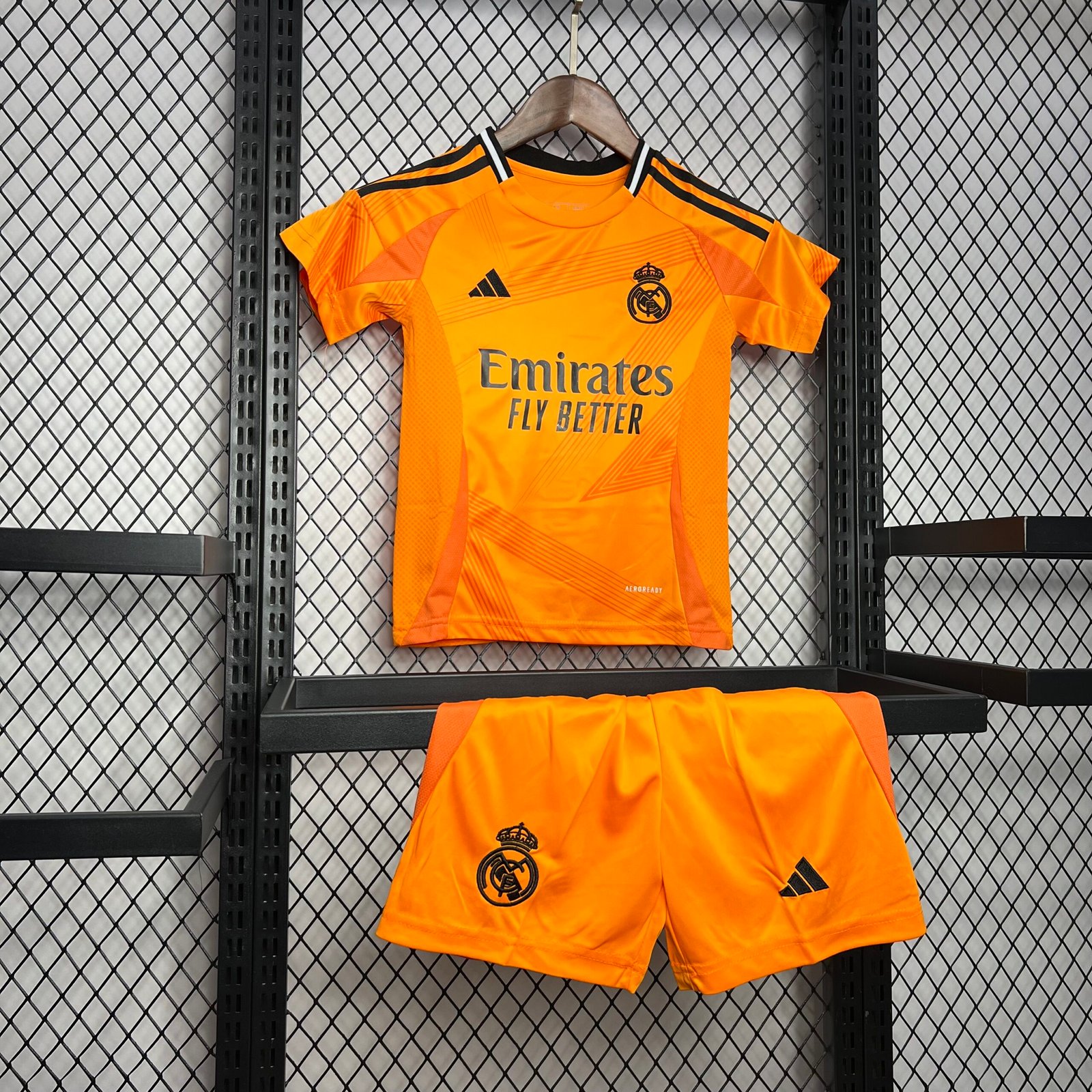 Real Madrid Arda Güler 15 Auswärtstrikot Kinder 2024-2025 Real Madrid Arda Güler 15 Auswärtstrikot Kinder 2024-2025