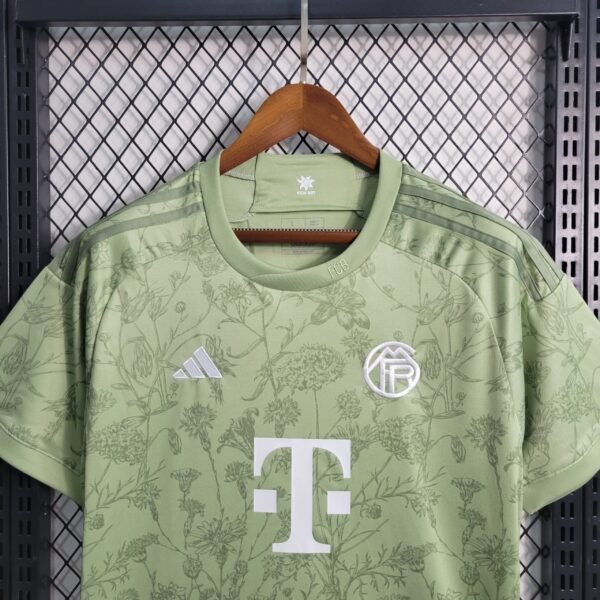 FC Bayern München Oktoberfest Trikot 2023-2024 ( Aufdruck Dein Name )