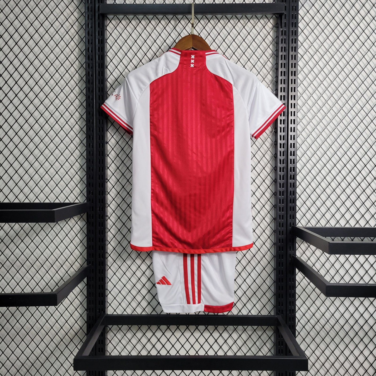 Ajax Heimtrikot Kinder Mini Kit 2023-2024 Ajax Heimtrikot Kinder Mini Kit 2023-2024