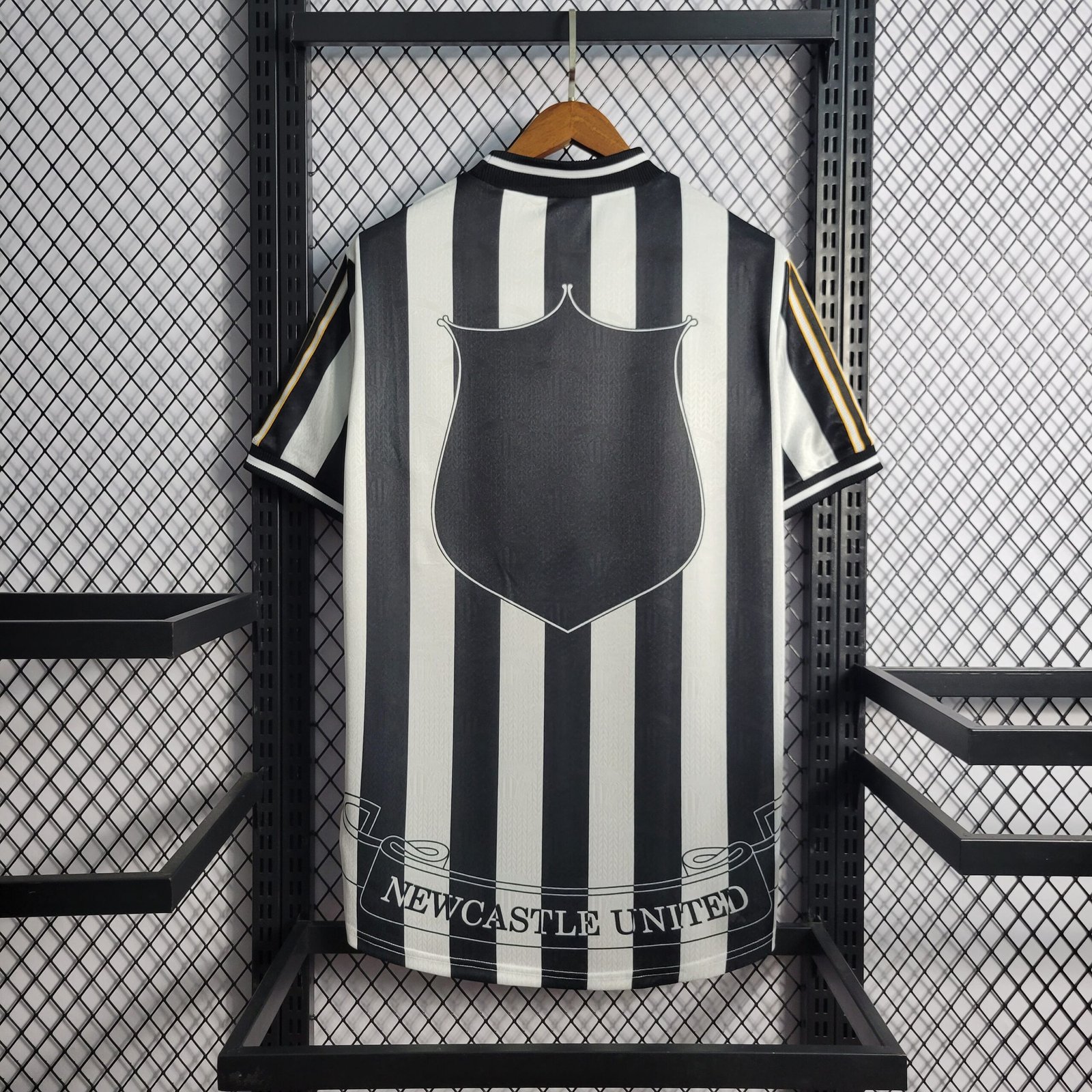 Newcastle United Home Retro Trikot 1995-1997 Newcastle United Home Retro Trikot 1995-1997