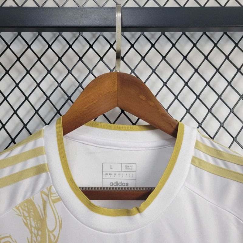 Real Madrid Dragon Sonderausgabe Trikot 2024-2025 - Weiß Gold Real Madrid Dragon Sonderausgabe Trikot 2024-2025 - Weiß Gold