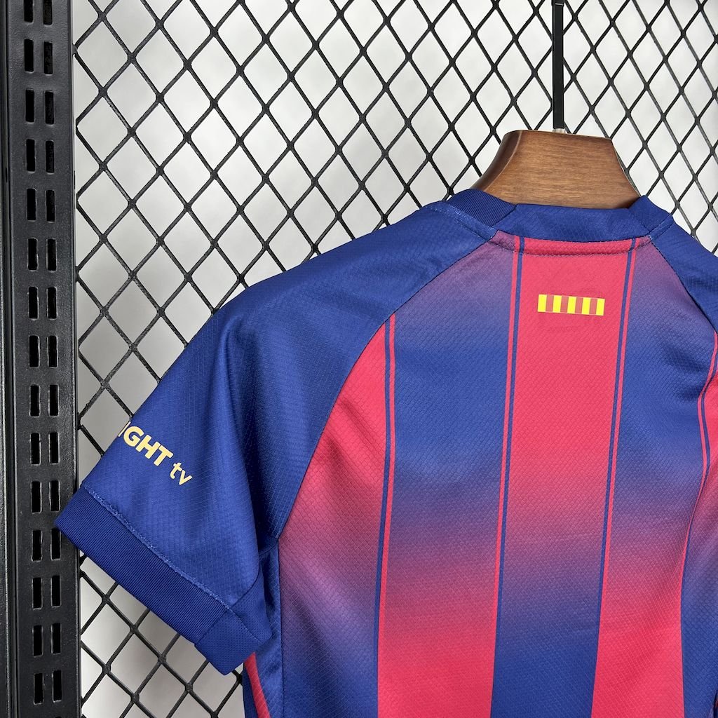 FC Barcelona Heimtrikot Kinder Mini Kit 2025-2026 FC Barcelona Heimtrikot Kinder Mini Kit 2025-2026