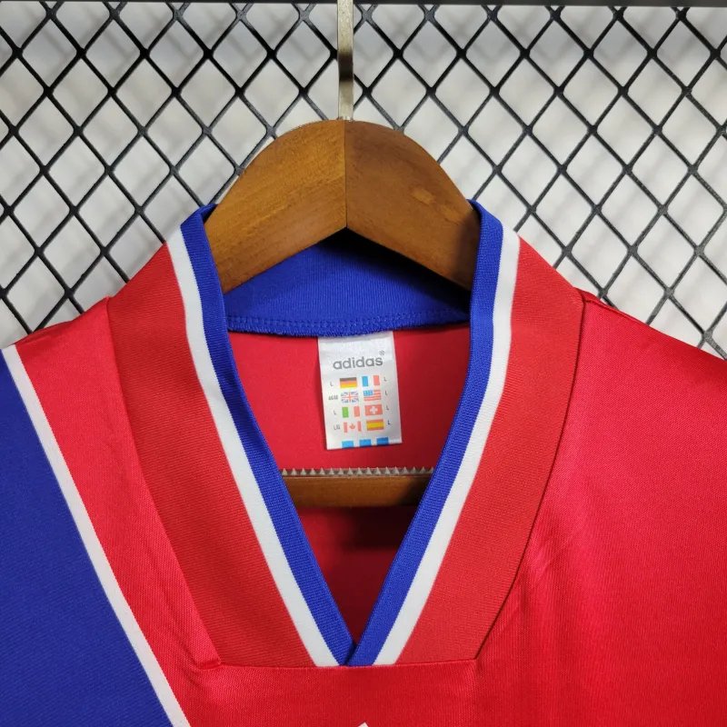 FC Bayern München Home Retro Trikot 1993-1995 FC Bayern München Home Retro Trikot 1993-1995