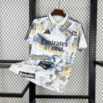 Real Madrid Glory Graffiti Sondertrikot 2025-2026