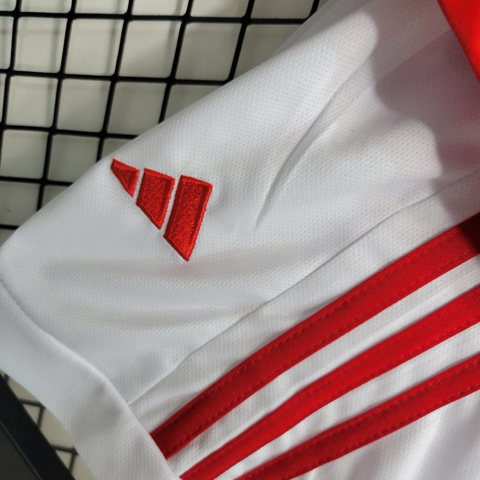 Ajax Heimtrikot Kinder Mini Kit 2023-2024 Ajax Heimtrikot Kinder Mini Kit 2023-2024