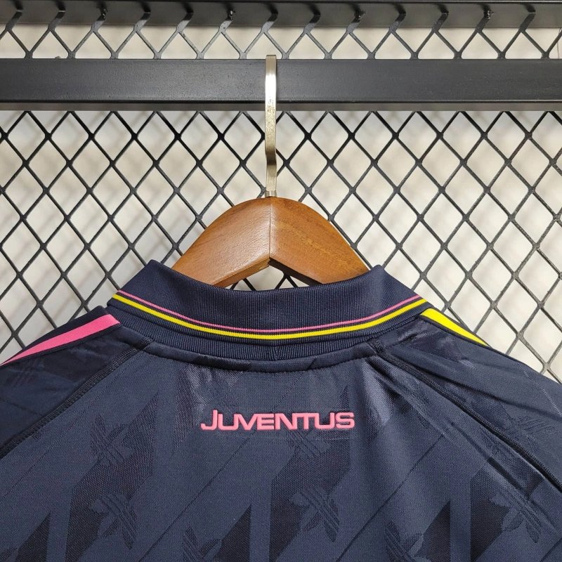 Juventus Originals Sondertrikot 2024-2025 - Schwarz Juventus Originals Sondertrikot 2024-2025 - Schwarz