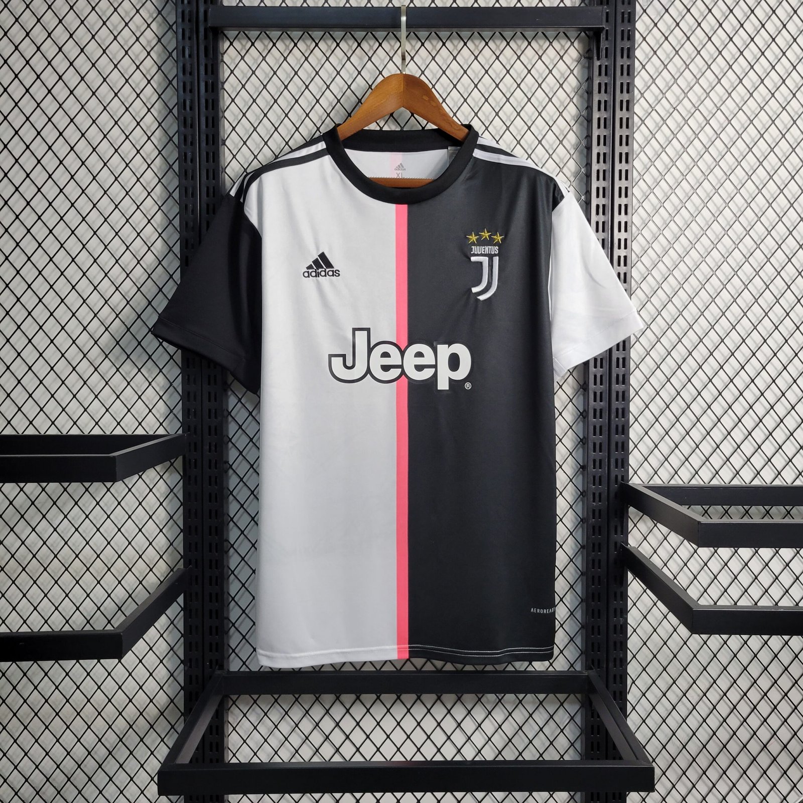 Juventus Home Retro Trikot 2019-2020 Juventus Home Retro Trikot 2019-2020