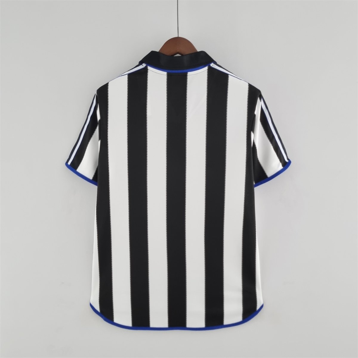 Newcastle United Home Retro Trikot 2000-2001 Newcastle United Home Retro Trikot 2000-2001