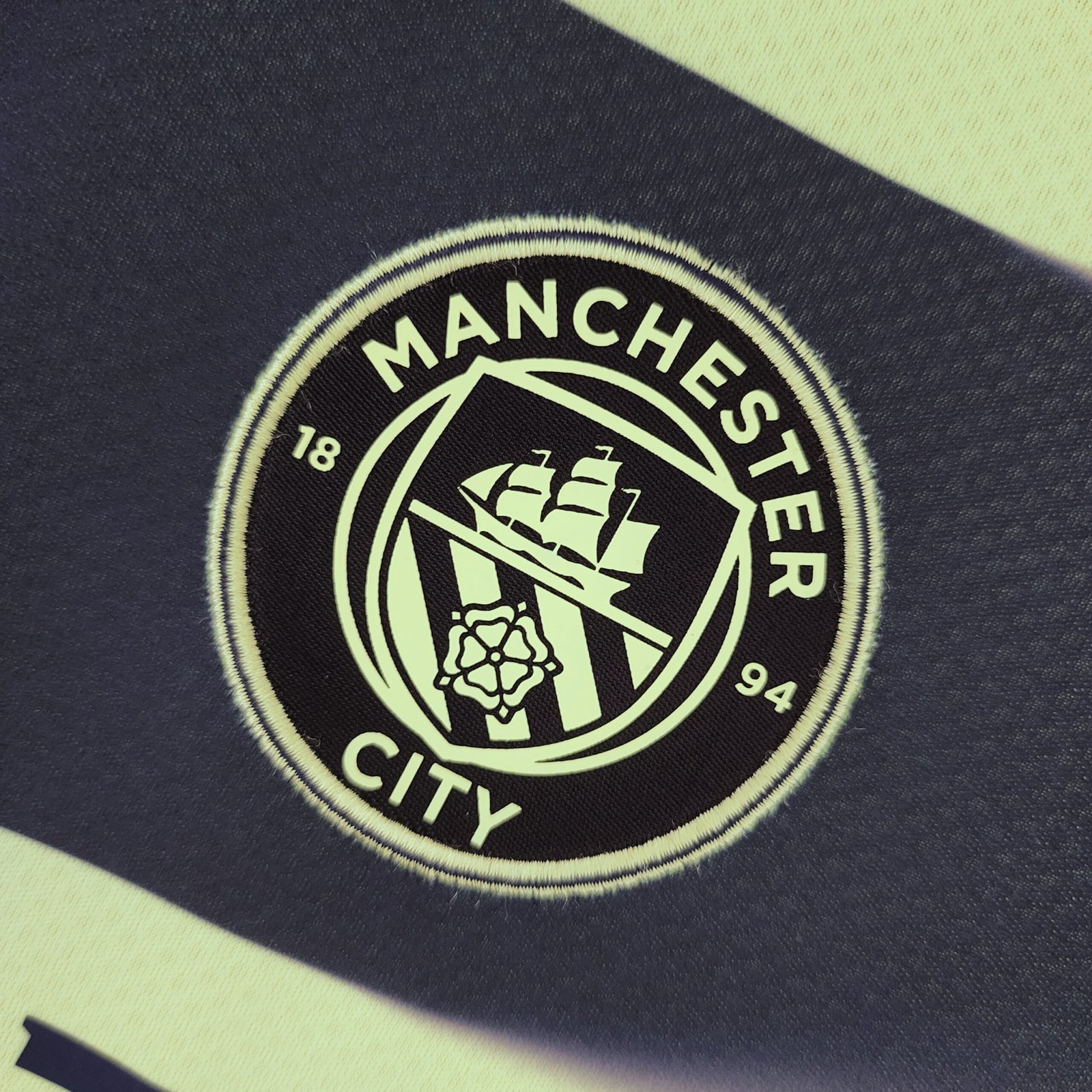 Man City Erling Haaland 9 Kinder Third Trikot Mini Kit 2022-2023 Man City Erling Haaland 9 Kinder Third Trikot Mini Kit 2022-2023