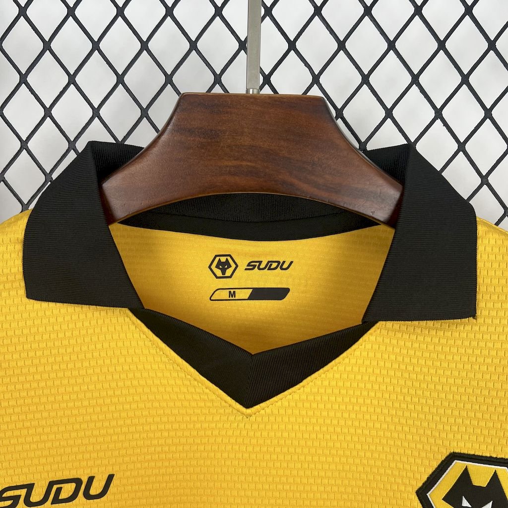 Wolves FC Home Trikot 2025-2026 Wolves FC Home Trikot 2025-2026