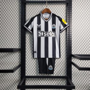 Newcastle United Heimtrikot Kinder Minikit 2023-2024
