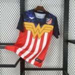 Atletico Madrid X Wonder Woman Sondertrikot 2025-2026
