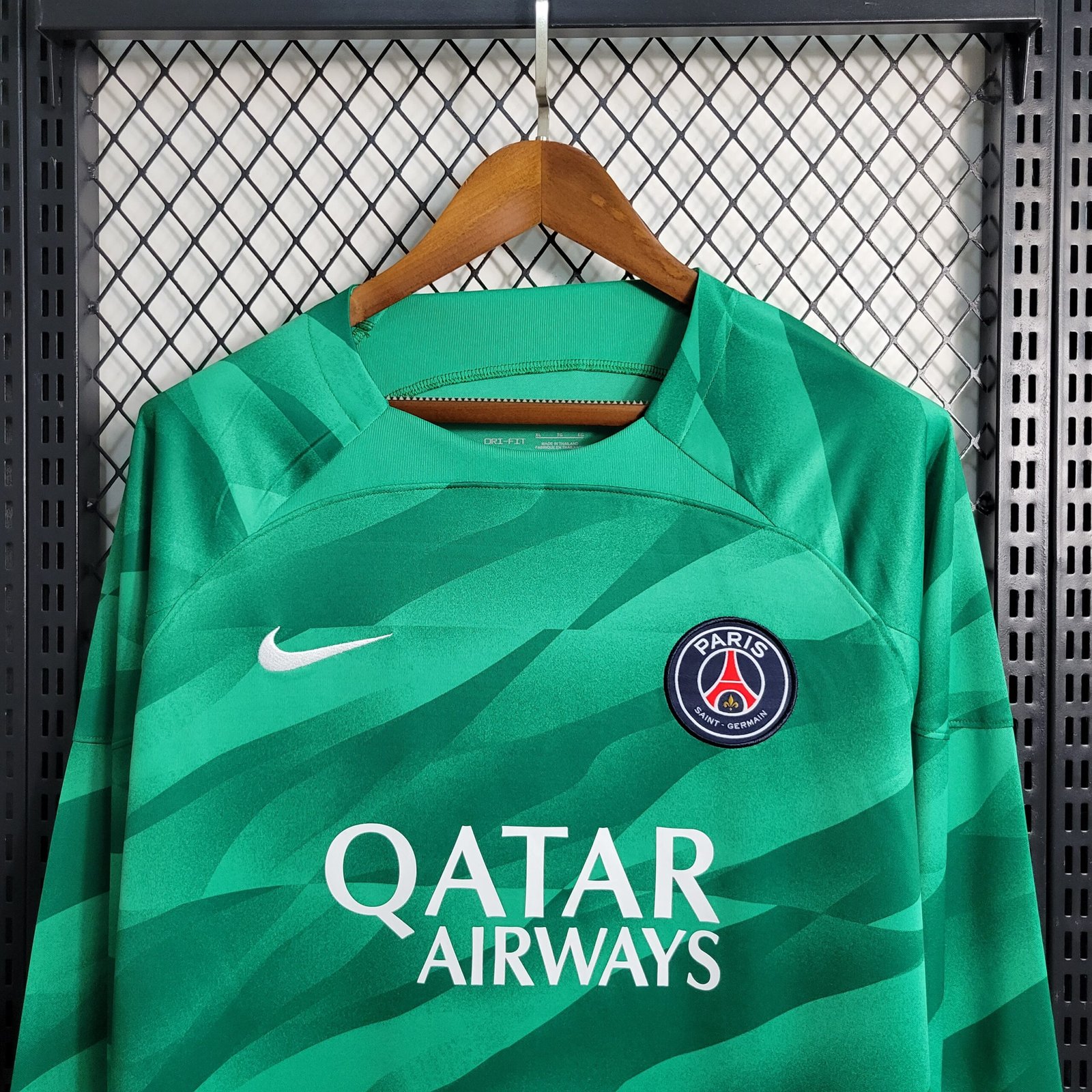 Paris Saint-Germain Torwart Trikot Langarm 2023-2024 - Grün Paris Saint-Germain Torwart Trikot Langarm 2023-2024 - Grün