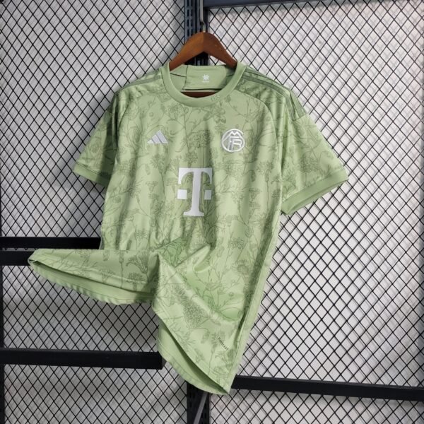 FC Bayern München Oktoberfest Trikot 2023-2024 ( Aufdruck Dein Name )