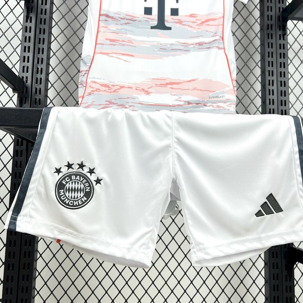 Bayern München Auswärtstrikot Kinder Minikit 2025-2026 Bayern München Auswärtstrikot Kinder Minikit 2025-2026
