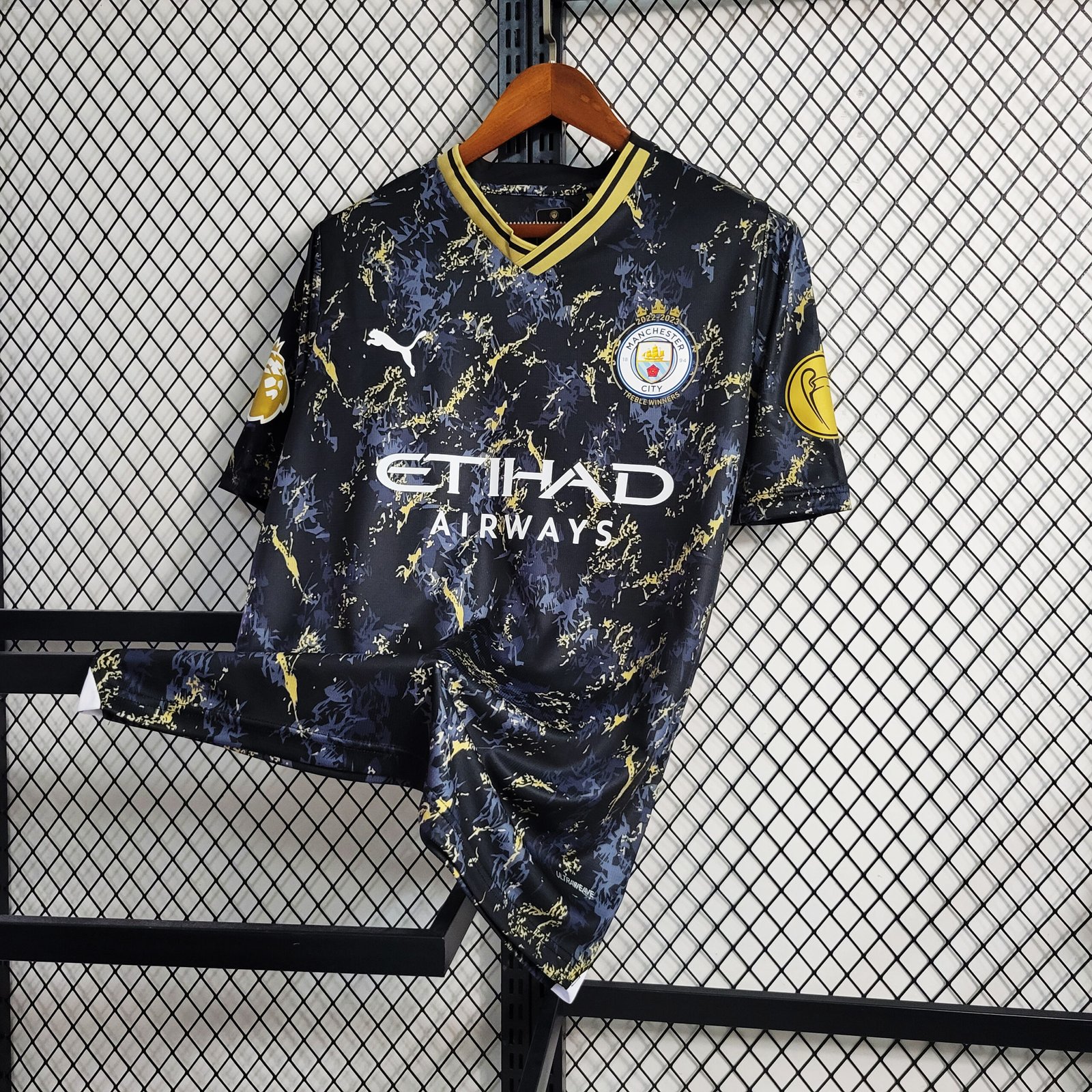 Man City Sondertrikot FA Cup 2023-2024 - Schwarz Gold Man City Sondertrikot FA Cup 2023-2024 - Schwarz Gold