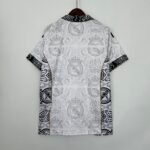 Real Madrid Limitierte Trikot 2023-2024