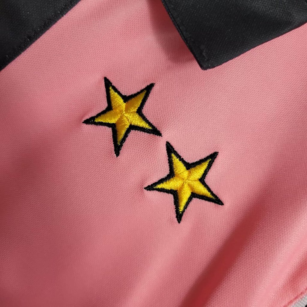 Juventus Away Retro Trikot 1997-1998 - Rosa Juventus Away Retro Trikot 1997-1998 - Rosa