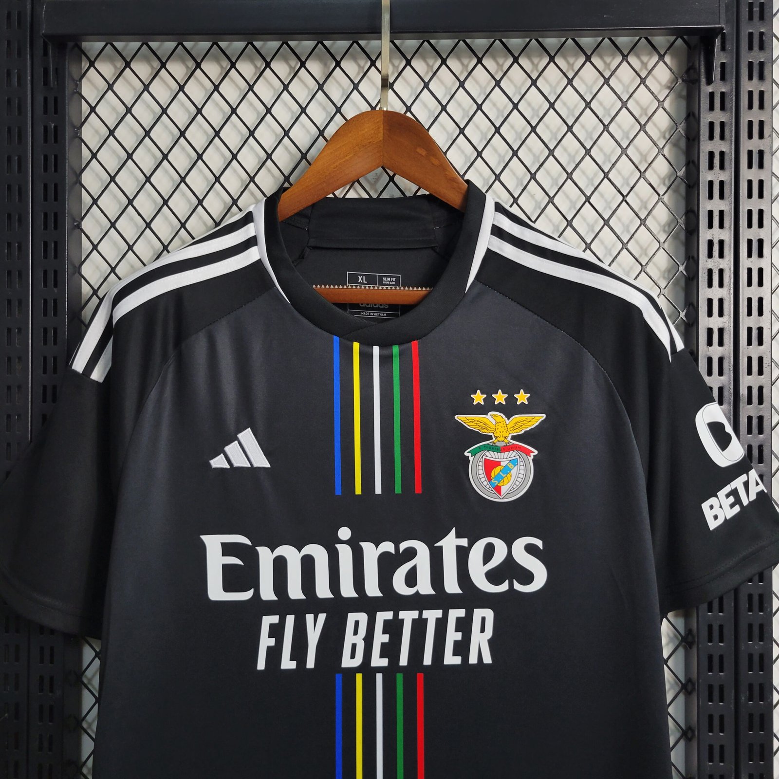 SL Benfica Away Trikot 2023-2024 - Schwarz SL Benfica Away Trikot 2023-2024 - Schwarz