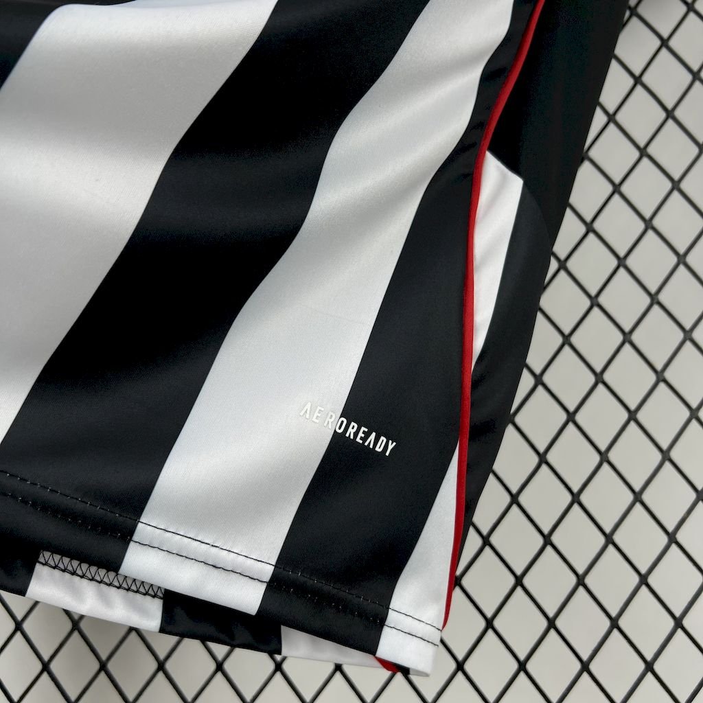 Beşiktaş J.K. Away Trikot 2025-2026 Beşiktaş J.K. Away Trikot 2025-2026
