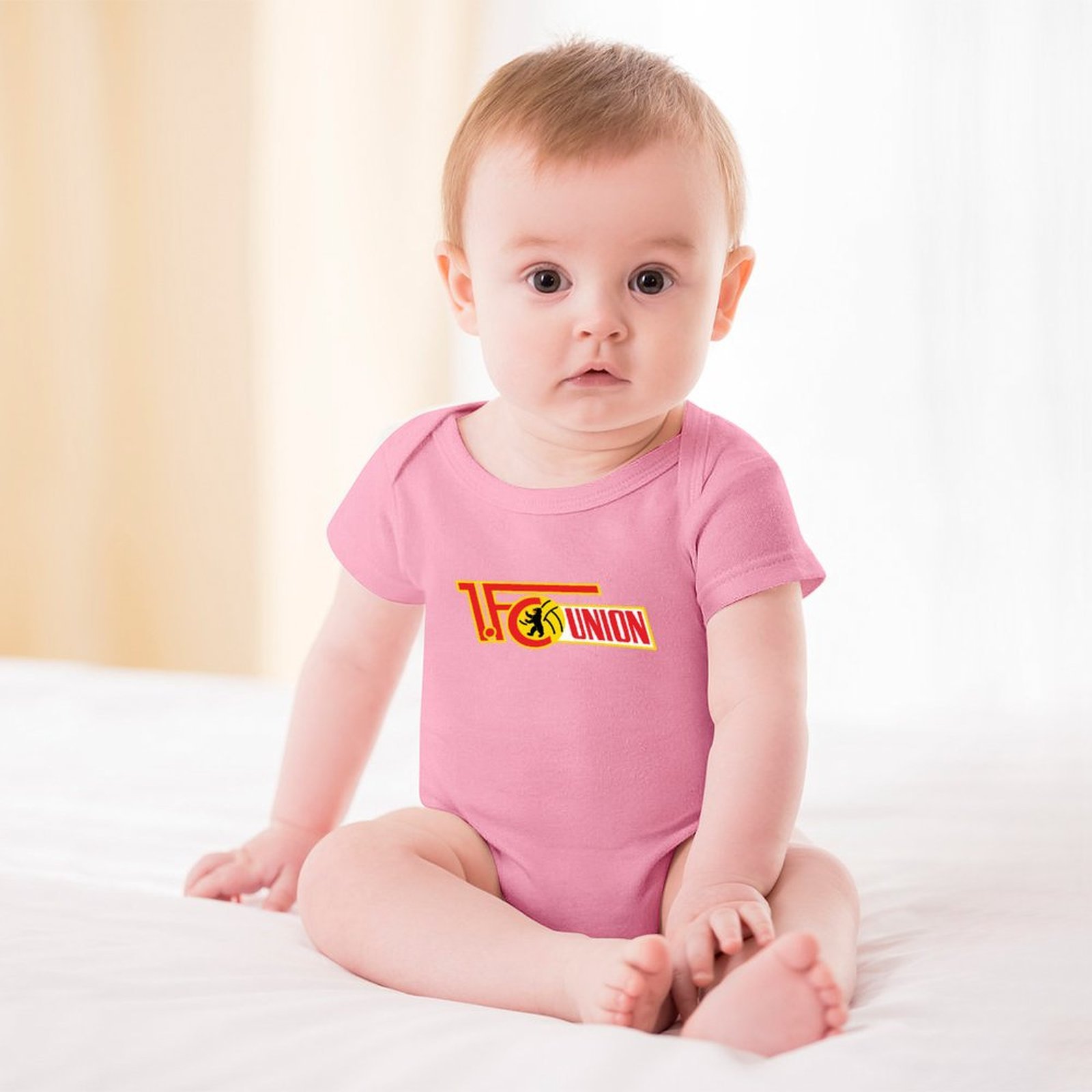 FC Union Berlin Baby Bodysuit Strampler Schlafanzug Mit Kurzen Ärmeln FC Union Berlin Baby Bodysuit Strampler Schlafanzug Mit Kurzen Ärmeln