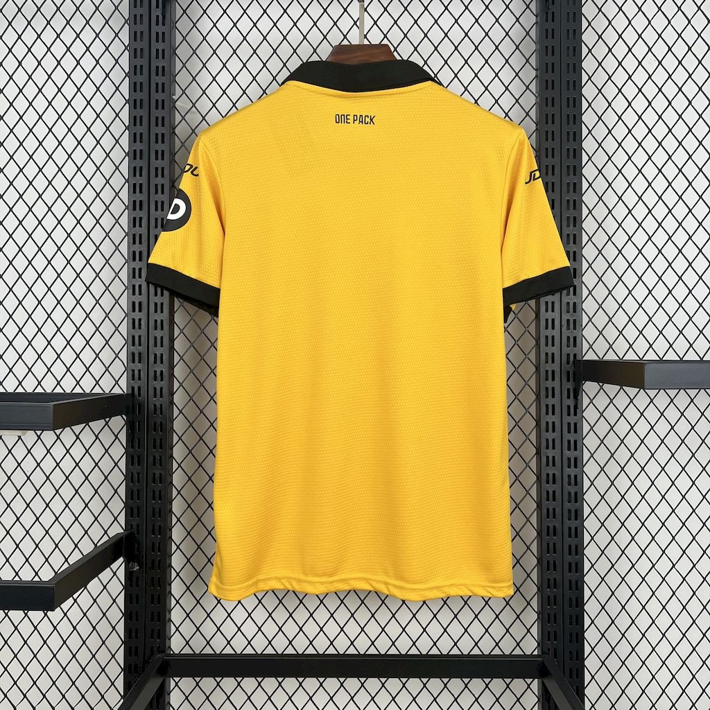 Wolves FC Home Trikot 2025-2026 Wolves FC Home Trikot 2025-2026