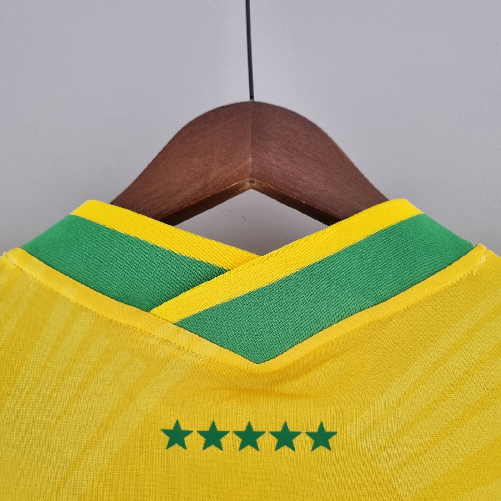 Brasilien Klassisch Trikot 2022-2023 - Gelb Brasilien Klassisch Trikot 2022-2023 - Gelb