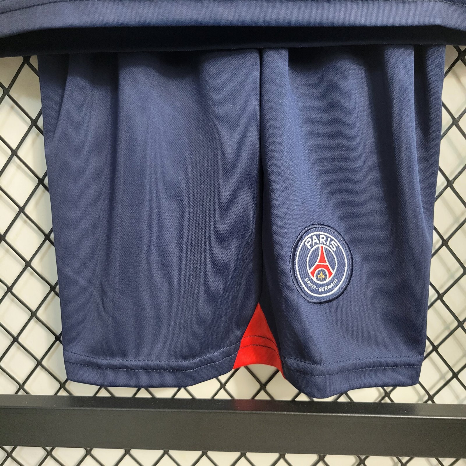 PSG Kylian Mbappe 7 Heimtrikot Kinder Mini Kit 2023-2024 PSG Kylian Mbappe 7 Heimtrikot Kinder Mini Kit 2023-2024