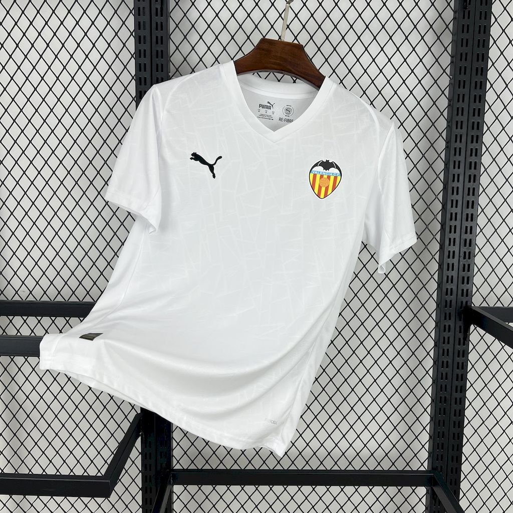 FC Valencia Home Trikot 2025-2026 FC Valencia Home Trikot 2025-2026