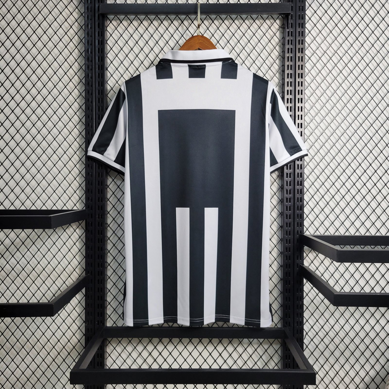 Juventus Home Retro Trikot 1995-1997 Juventus Home Retro Trikot 1995-1997