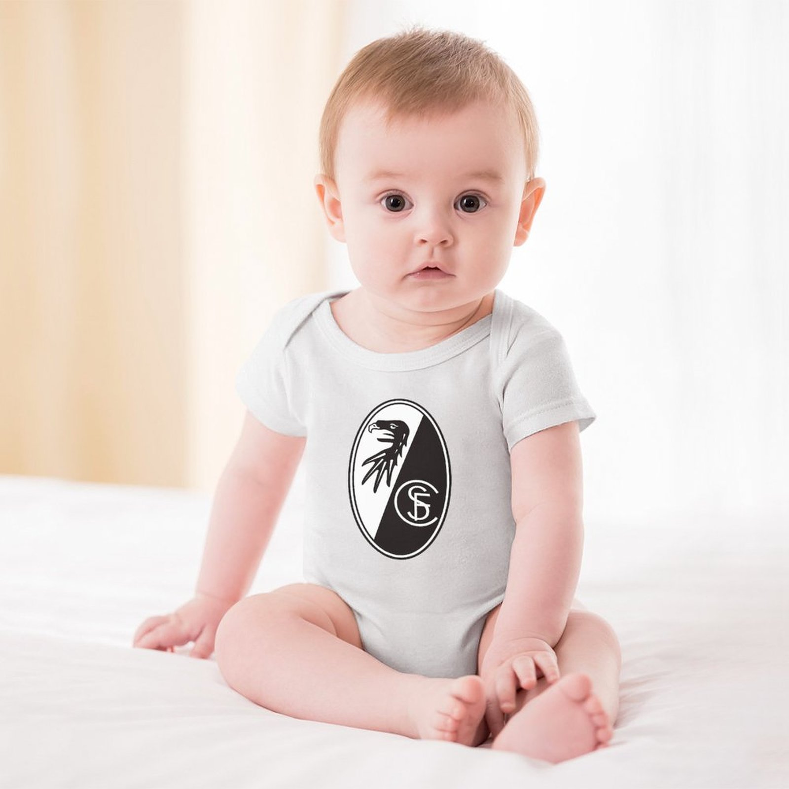 SC Freiburg Baby Bodysuit Strampler Schlafanzug Mit Kurzen Ärmeln SC Freiburg Baby Bodysuit Strampler Schlafanzug Mit Kurzen Ärmeln