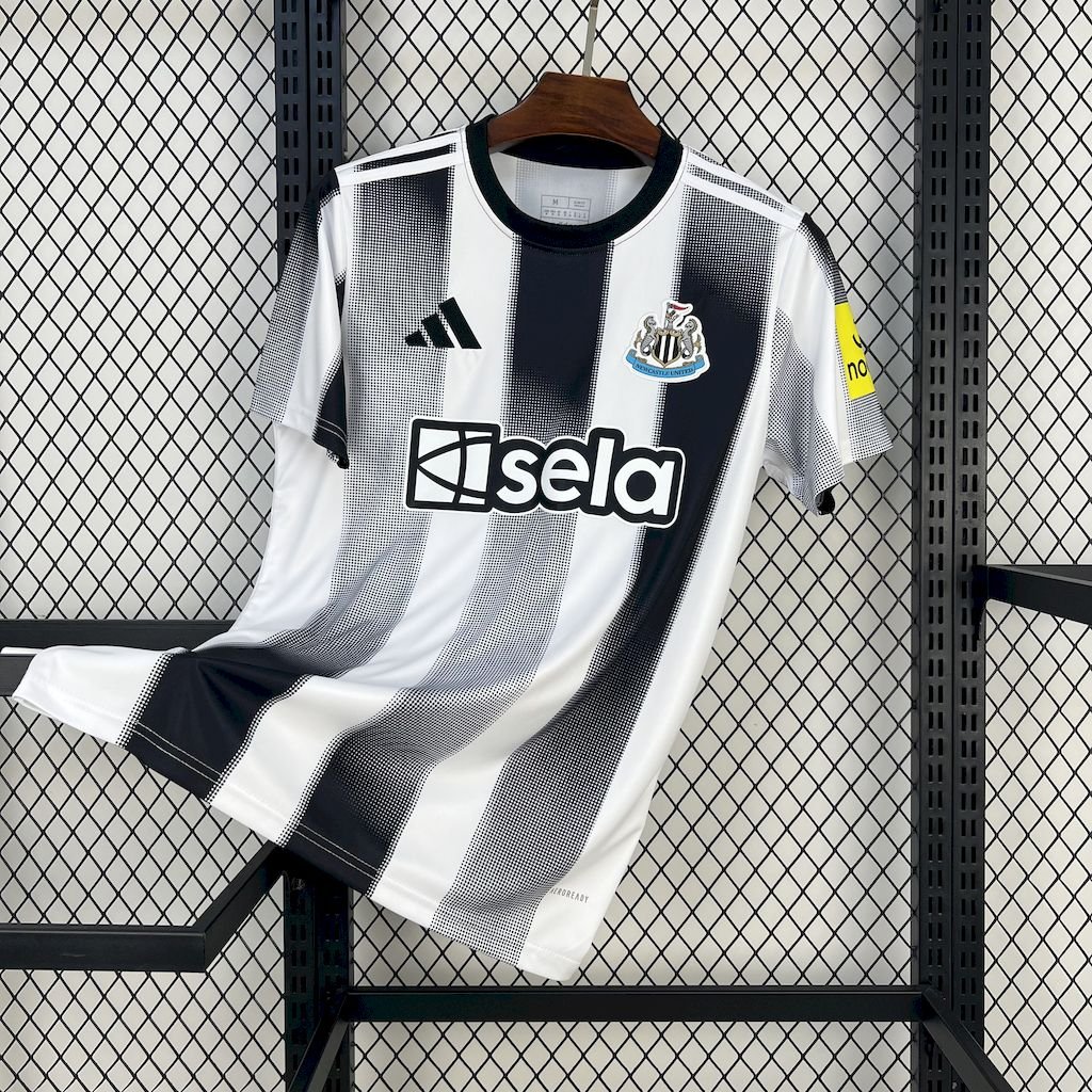 Newcastle United Home Trikot 2025-2026 Newcastle United Home Trikot 2025-2026