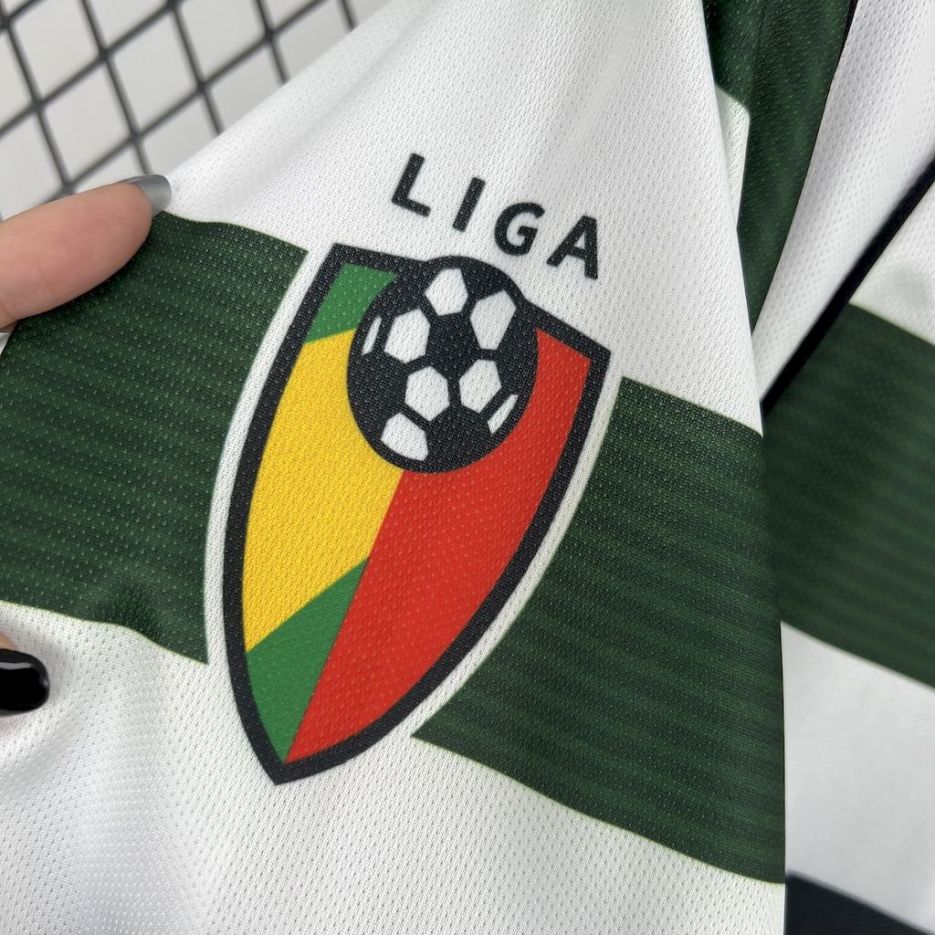 Sporting Lissabon CP Cristiano Ronaldo 28 Retro Langarm Home Trikot 2001-2003 Sporting Lissabon CP Cristiano Ronaldo 28 Retro Langarm Home Trikot 2001-2003