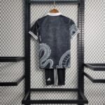 Real Madrid Chinesisch Drache Kinder Sondertrikot Mit Shorts - Schwarz
