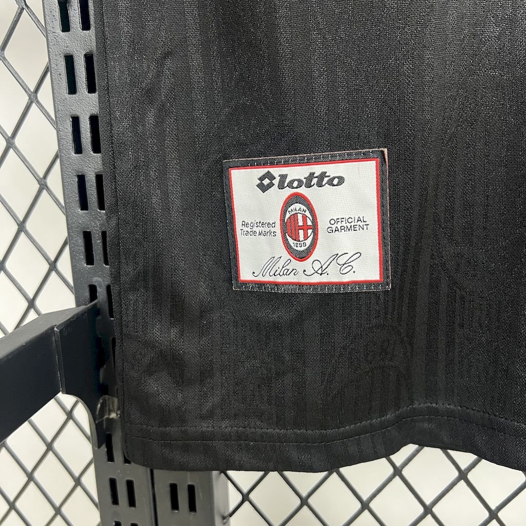 AC Mailand Third Retro Trikot 1997-1998 AC Mailand Third Retro Trikot 1997-1998