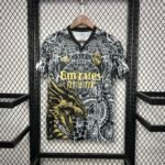 Real Madrid Drache Sondertrikot 2024-2025 - Schwarzes Gold