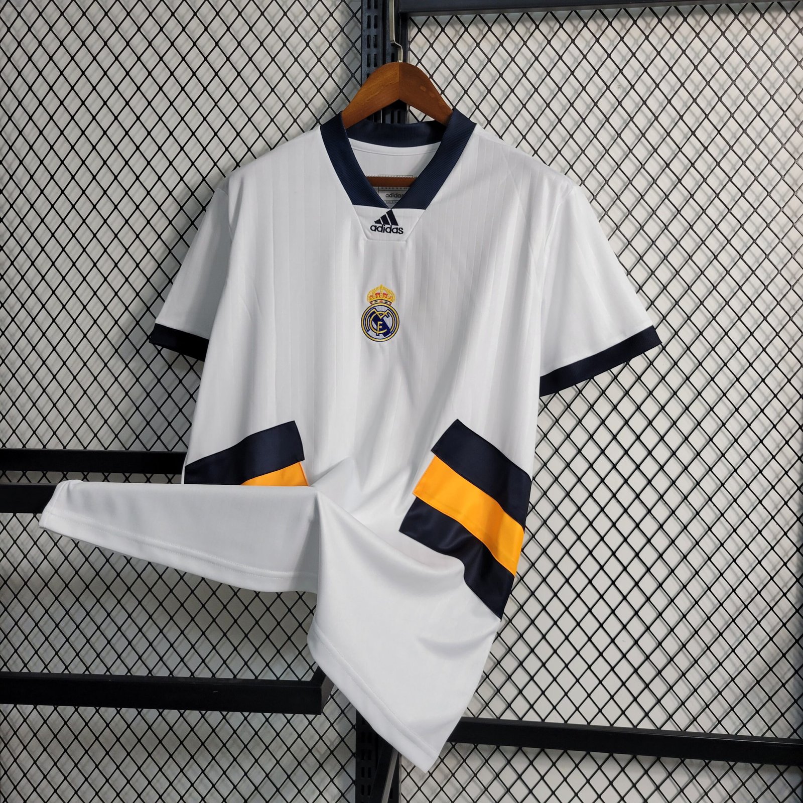 Real Madrid Icon Trikot Herren 2022-2023 - Weiß Real Madrid Icon Trikot Herren 2022-2023 - Weiß