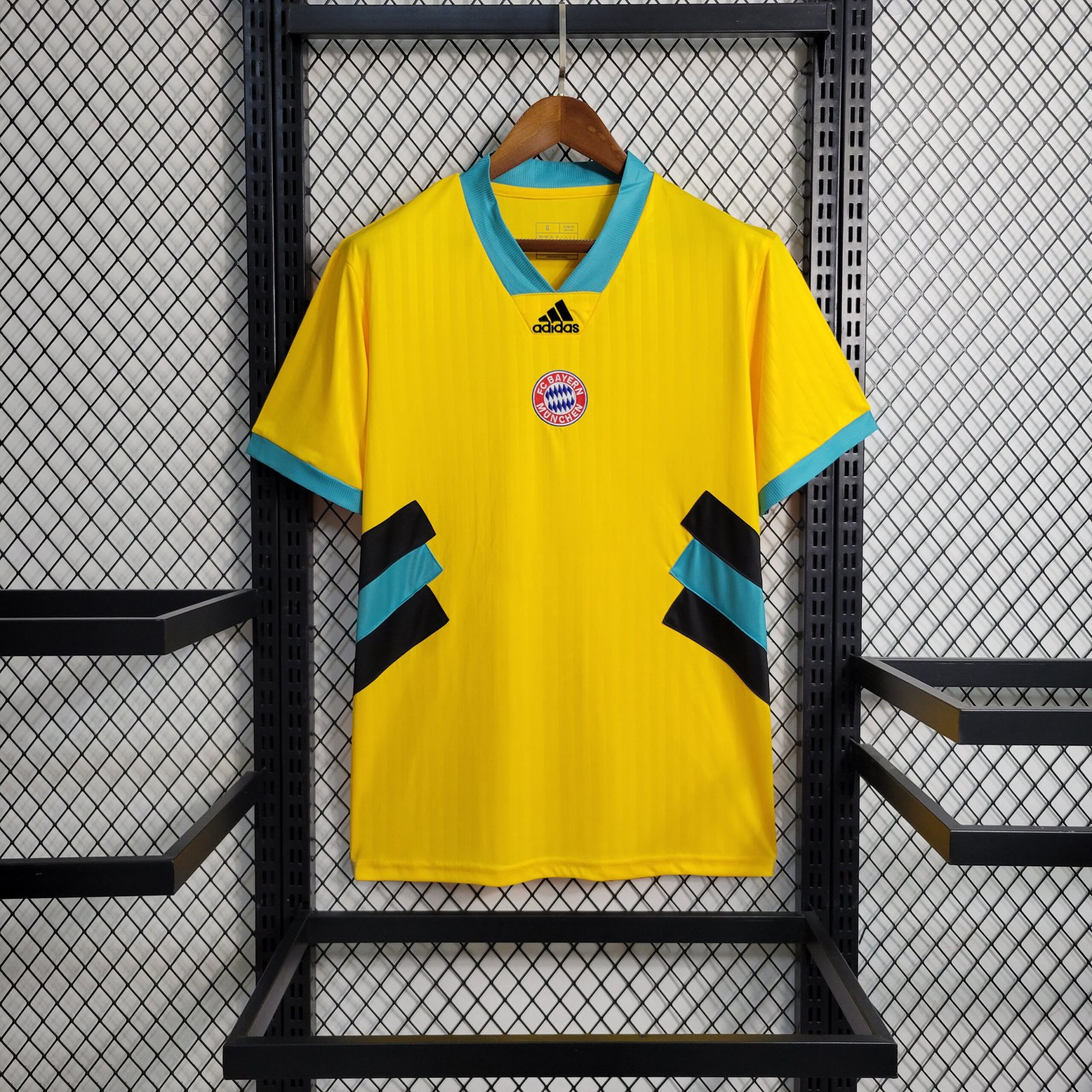FC Bayern München Icon Trikot Herren 2023-2024 - Gelb FC Bayern München Icon Trikot Herren 2023-2024 - Gelb