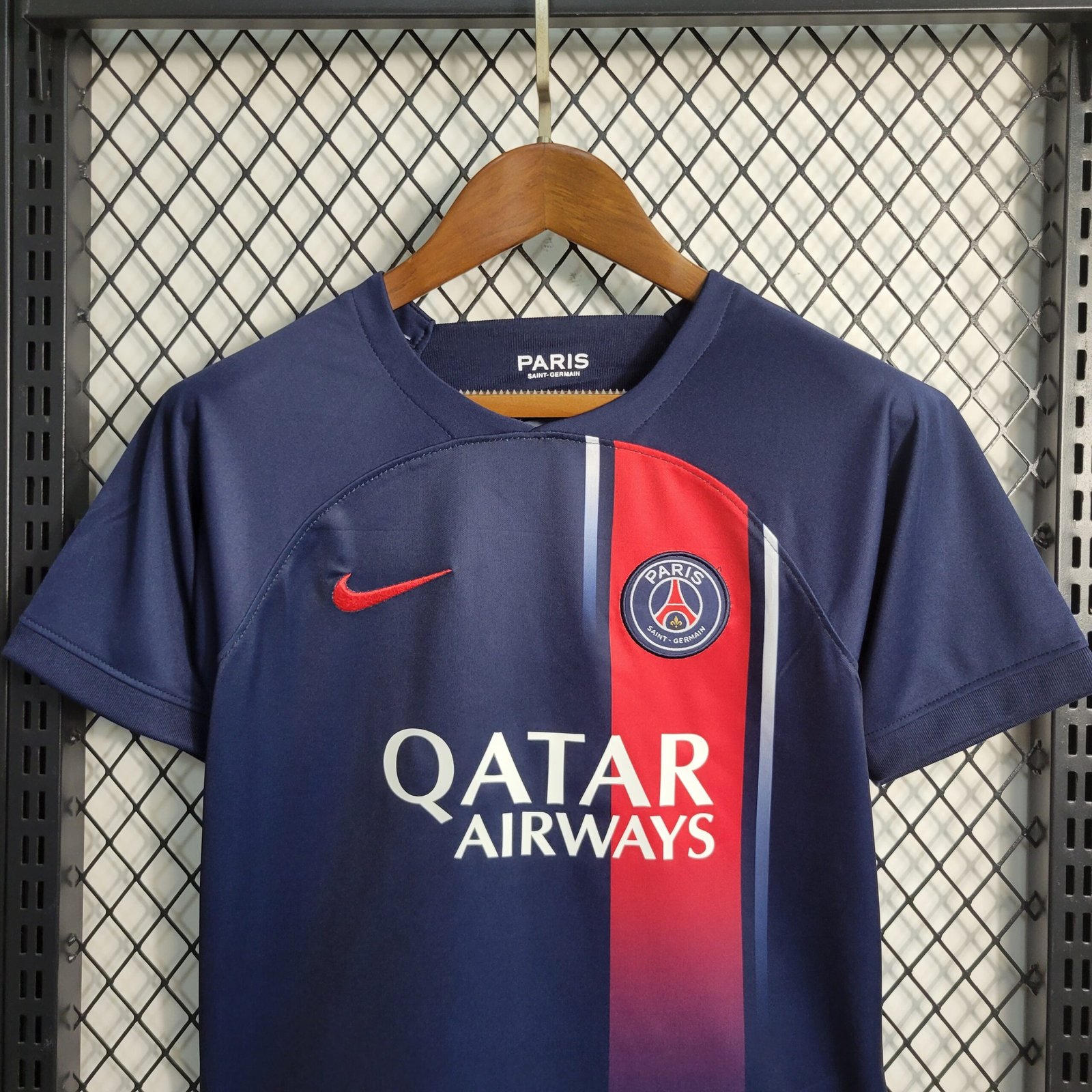 PSG Kylian Mbappe 7 Heimtrikot Kinder Mini Kit 2023-2024 PSG Kylian Mbappe 7 Heimtrikot Kinder Mini Kit 2023-2024